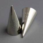 Wilton No. 65s Leaf Decorating Tip (1)