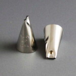 Wilton No.42 Multi Opening Decorating Tip (1)