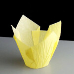 Yellow Tulip Muffin Cases 175mm - Pack of 150