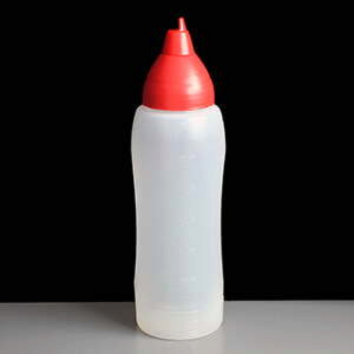 Araven 02556 750ml Non Drip Squeeze Sauce Bottle Red Nozzle