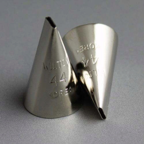 Wilton No.44 Basketweave Decorating Tip (1)