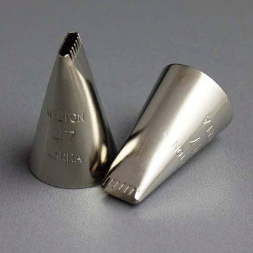 Wilton No.47 Basketweave Decorating Tip (1)