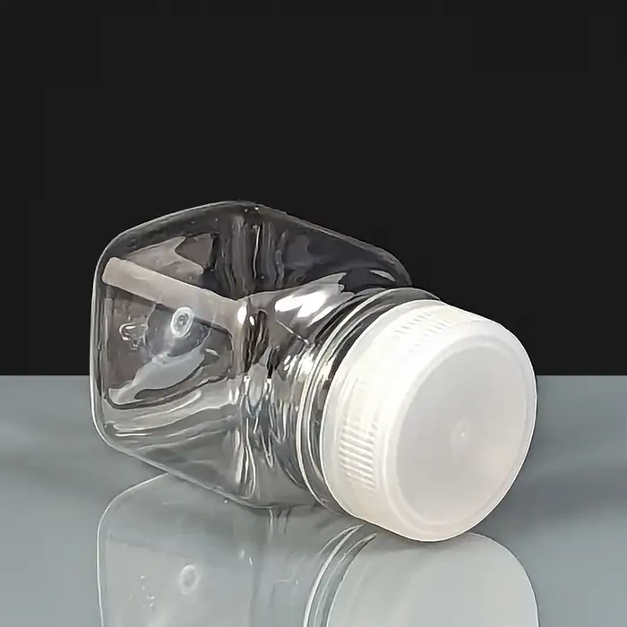 T16 Clear Round Plastic container and lid