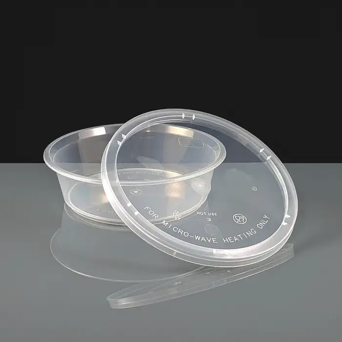 T16 Clear Round Plastic container and lid