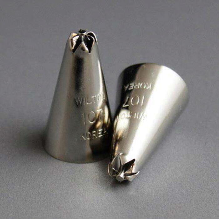 Wilton No.107 Drop Flower Decorating Icing Tip