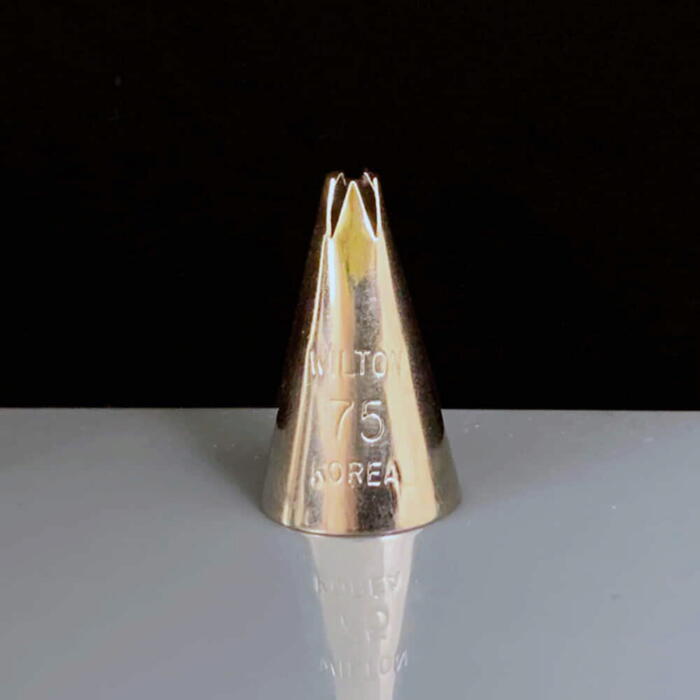 Wilton No. 75 Leaf Decorating Tip