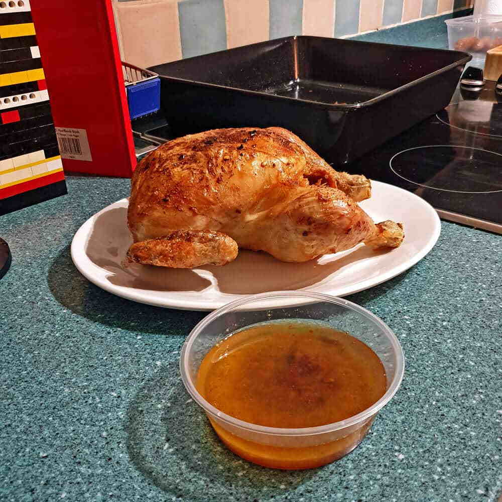 T250cc Gravy Stock Ready for Roast Chicken